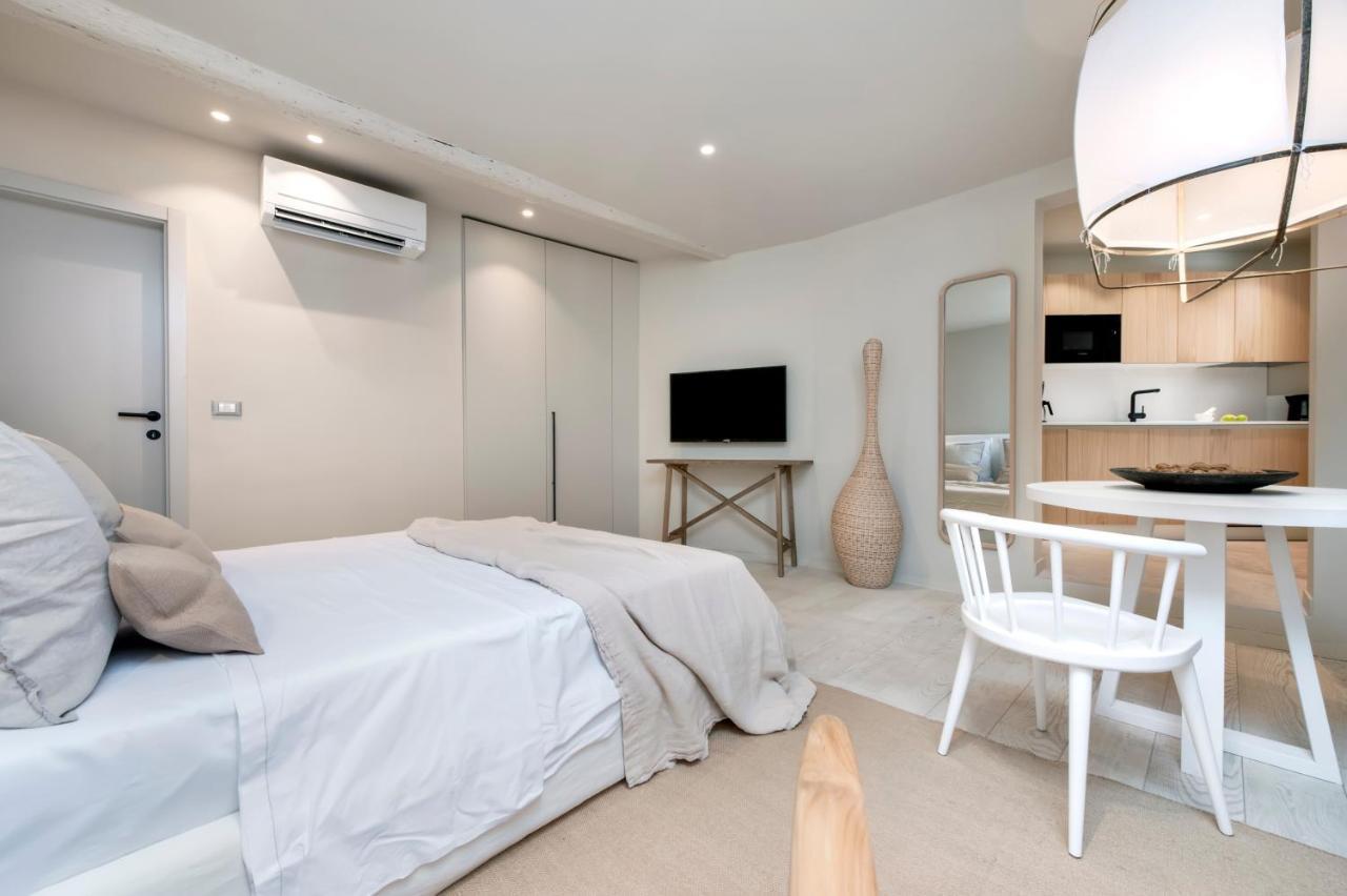 Calnova Suites Rovinj Exterior photo
