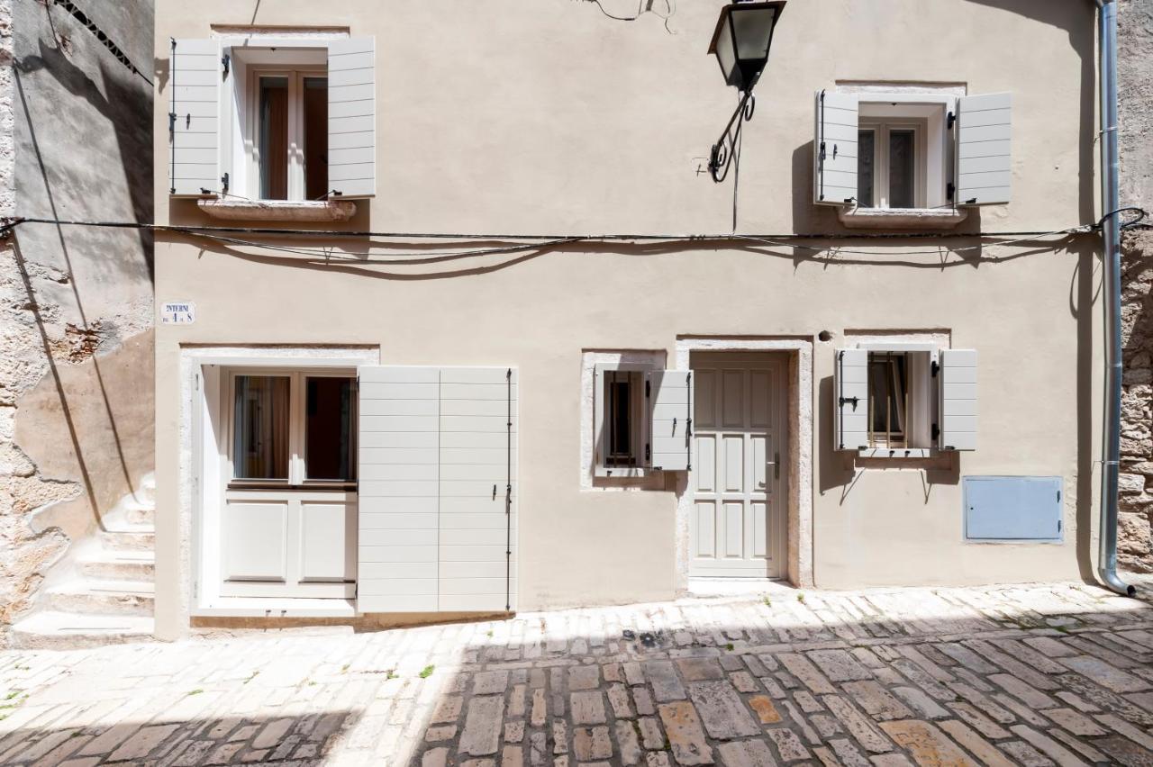 Calnova Suites Rovinj Exterior photo